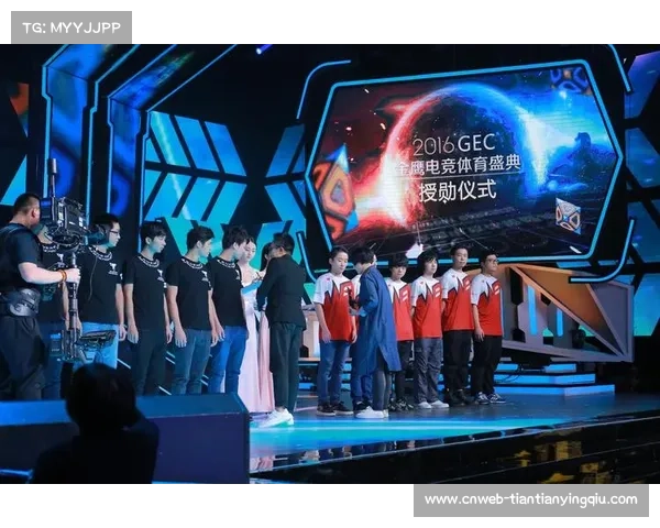 欧冠虚拟联赛吸引超百万玩家,电竞与体育融合趋势显著 欧冠虚拟联赛吸引超百万玩家,电竞与体育融合趋势显著